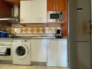 Kuchnia lub aneks kuchenny w obiekcie Homes of Spain, Al Andalus Thalassa JO, Apartamento con vistas, WIFI