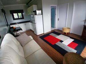 Kuchyň nebo kuchyňský kout v ubytování Narnoomia Farm Cottage