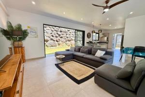 Villa Moea private pool confort & serenity in Pirae - AC- Wifi - 3 bdr的休息区