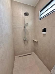 Villa Moea private pool confort & serenity in Pirae - AC- Wifi - 3 bdr的一间浴室