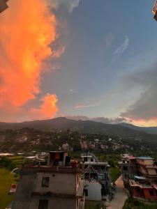 Splošen pogled na gorovje oz. razgled na gore, ki ga ponuja apartma