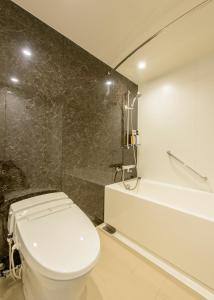 Koupelna v ubytování ANA Crowne Plaza Sapporo by IHG