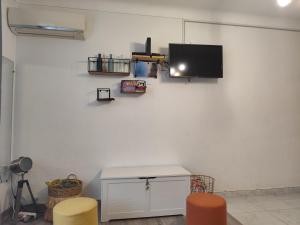 Televisyen dan/atau pusat hiburan di ABS Appart, Agréable appart Argelès