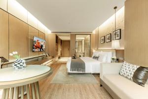 TV/trung tâm giải trí tại Yes Rustic Luxury Rome Art Hotel