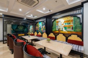 Charmpearl Hotel & Suites的休息区