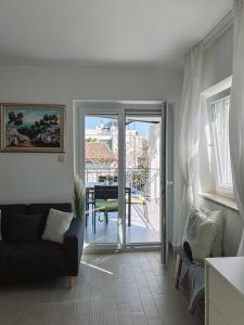 Φωτογραφία από το άλμπουμ του Modern apartment in the heart of Njivice σε Njivice +25 φωτογραφίες