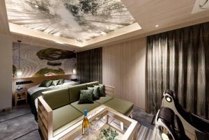 HOTEL 翠 sui -TIMELESS GARDEN-的休息区