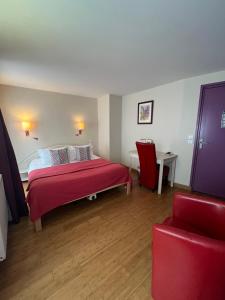 Postel nebo postele na pokoji v ubytování Hotel Le Progrés Dorlotel