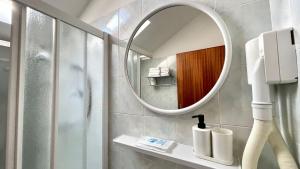 A bathroom at Hotel Zanella
