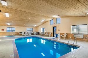 Πισίνα στο ή κοντά στο Quality Inn Goodland I-70