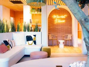 Χώρος καθιστικού στο ibis Styles Montauban