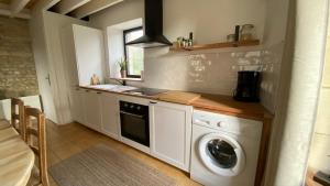 Gallery image of Gîte avec jacuzzi proche de Bayeux in Juaye-Mondaye