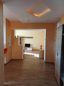 Nhà bếp/bếp nhỏ tại Central Lovely Apartment Craiova