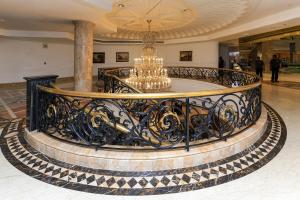 Vstupní hala nebo recepce v ubytování Le Royal Meridien Chennai + 37 fotografií