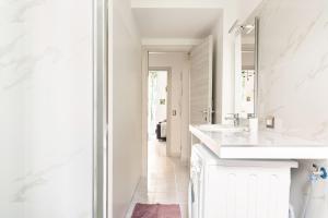 A bathroom at La casa sull'albero City Life