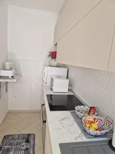 Kuchyň nebo kuchyňský kout v ubytování Spacious 4 Bedroom Dubrovnik Apartment