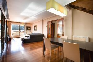 Gallery image of Isuskiza Plencia in Mendiondo
