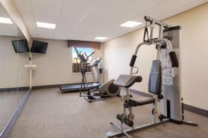 Fitness centrum a/nebo fitness zařízení v ubytování Suburban Studios Berwick - Morgan City
