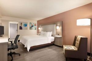 Gallery image of Radisson Hotel Lenexa Overland Park in Lenexa +58 photos