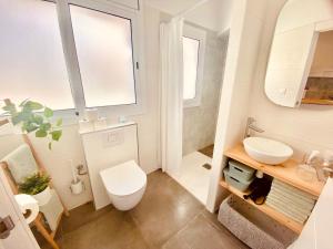 Bilik mandi di La Casita de la Playa-Bungalow +18 gambar