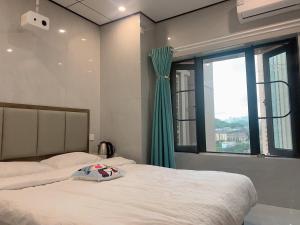 Space Sharing Station客房内的一张或多张床位