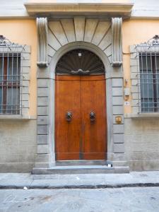 The facade or entrance of Stunning Apt 5min Walk to Duomo