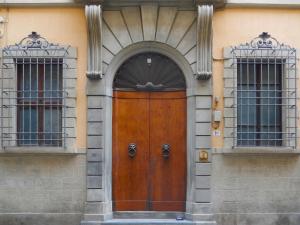 The facade or entrance of Stunning Apt 5min Walk to Duomo