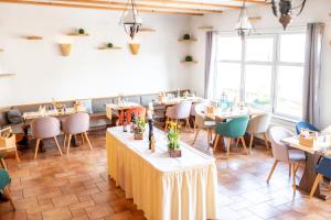 Veitingastaður eða matsölustaður á AaRa Hotel