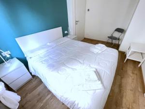 Posteľ alebo postele v izbe v ubytovaní LovingStresa 2 brand new apartment