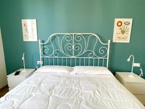 Posteľ alebo postele v izbe v ubytovaní LovingStresa 2 brand new apartment