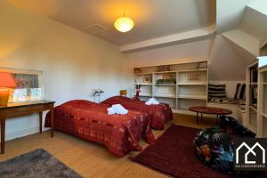 Postel nebo postele na pokoji v ubytování Le Grand Rupembert, 3 Etoiles, 8pers, Parc Privé