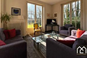 TV a/nebo společenská místnost v ubytování Le Grand Rupembert, 3 Etoiles, 8pers, Parc Privé