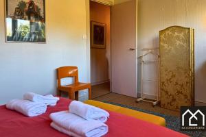 Postel nebo postele na pokoji v ubytování Le Grand Rupembert, 3 Etoiles, 8pers, Parc Privé + 65 fotografií