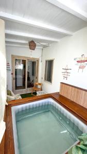 Hồ bơi trong/gần Casa Ravat Viddalba