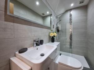 Fotografie z fotogalerie ubytování Barrog Cottage v destinaci Llanfair Talhaiarn