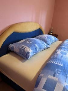 Ένα ή περισσότερα κρεβάτια σε δωμάτιο στο Apartman Perper 2 Trebinje