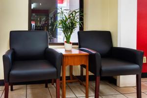 Galeriebild der Unterkunft Econo Lodge Research Triangle Park in Durham