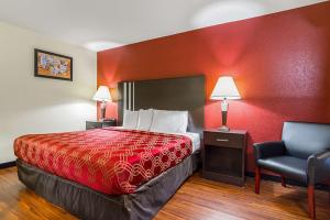 Galeriebild der Unterkunft Econo Lodge Research Triangle Park in Durham + 21 Fotos