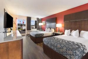 Katil atau katil-katil dalam bilik di Econo Lodge North Washington