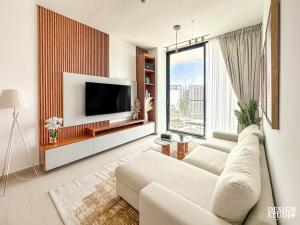 Televisor o centre d'entreteniment de GOLDEN NUMBER by Design Studio