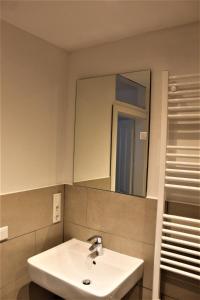 Fotografie z fotogalerie ubytování Das Rubinhaus für Dich allein! v destinaci Solingen + 14 fotografií