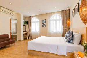 Postel nebo postele na pokoji v ubytování This Love hotel
