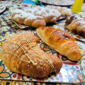 Jedlo v ubytovaní bed & breakfast alebo blízkom okolí