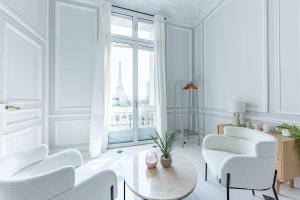 Un lugar para sentarse en Exceptional Eiffel Tower Gem 4BED 8P in Trocadero