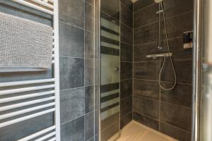 Koupelna v ubytování B&B Dennenbos