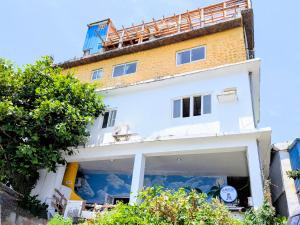 The building in which the homestay is located