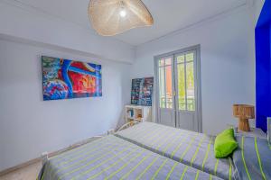 Luxury Apartment with Pool Large Terrace & Balconies in Hivernage Marrakech客房内的一张或多张床位