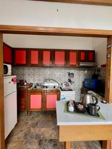 A kitchen or kitchenette at Settesanti Vintage Attic