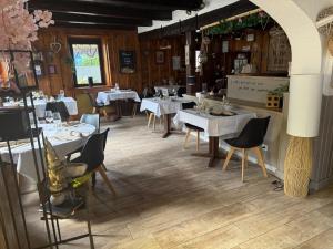 Restaurace v ubytování Hotel Wistub Le PasSage