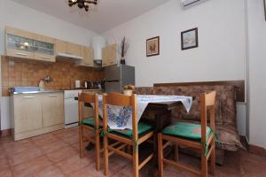 Kuchyňa alebo kuchynka v ubytovaní Apartments Belsa
